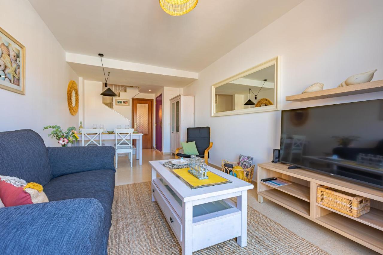 Apartamento Beachfront, Pool, Terrace & Wifi *