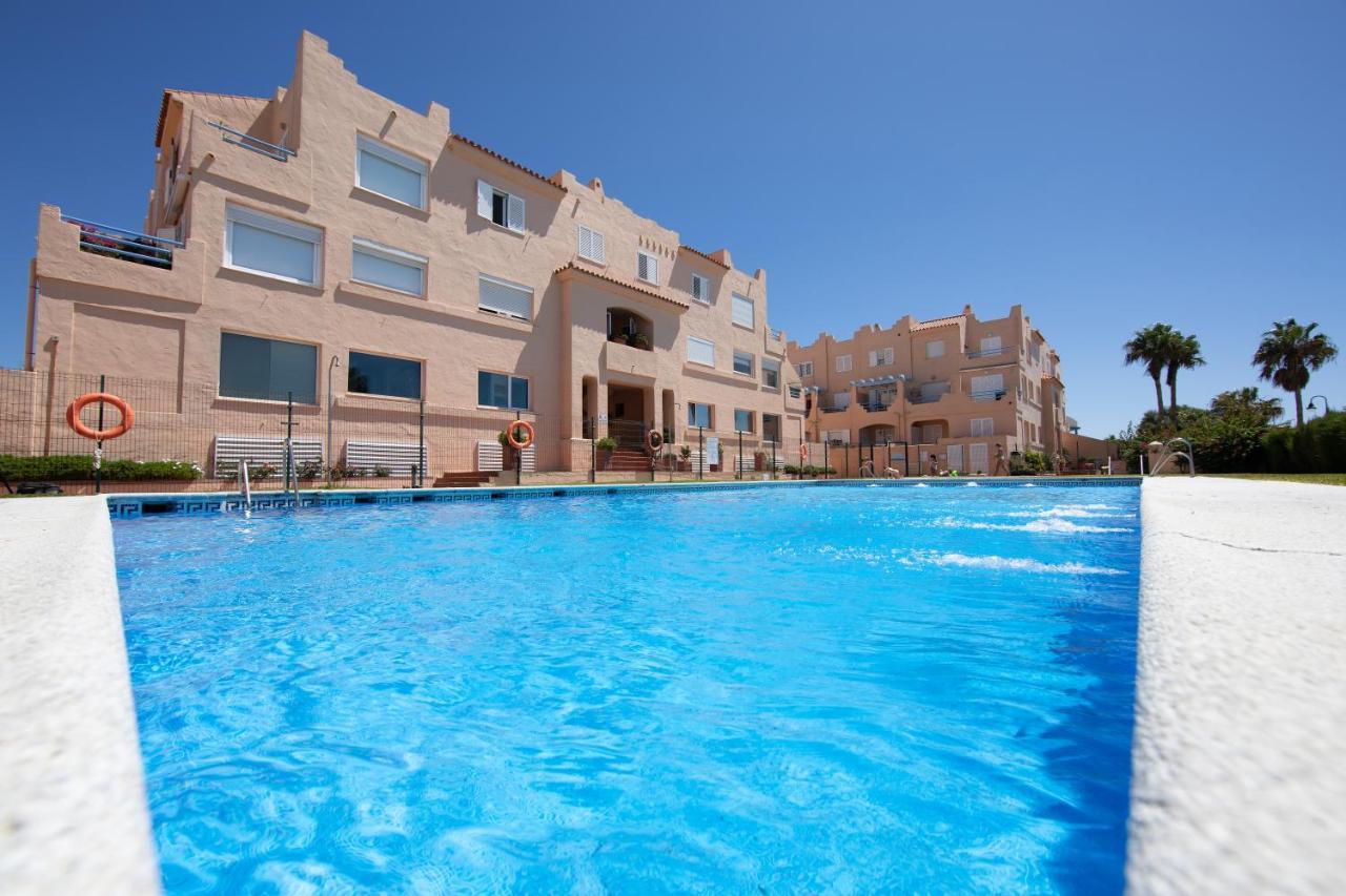 Beachfront, Pool, Terrace & Wifi Apartamento *